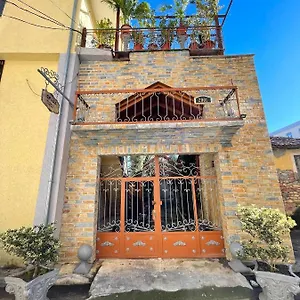 Shkodra Guest House & Trips Gasthof